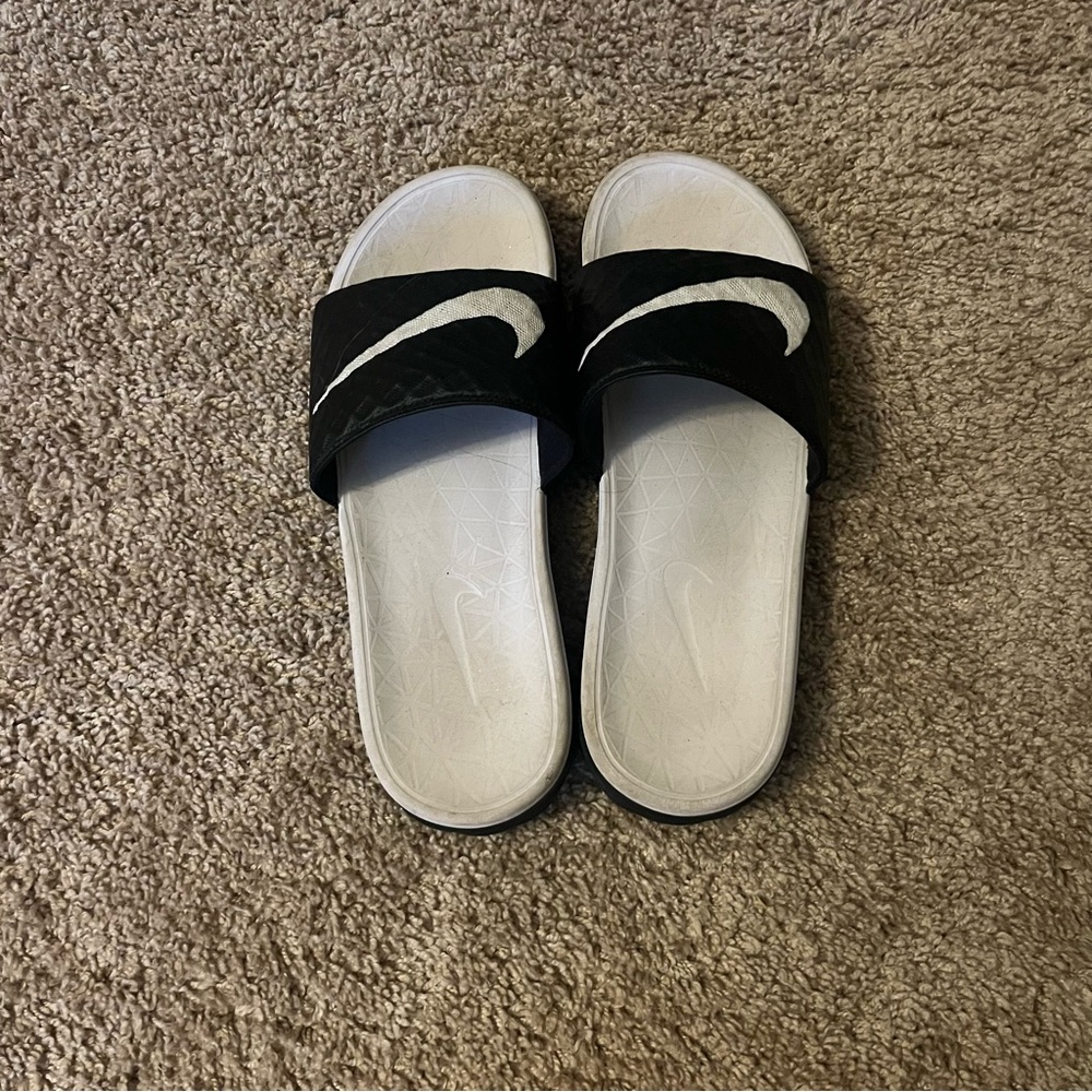 nike slides